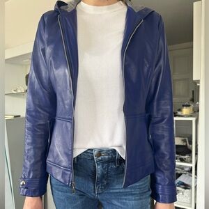 Women's Purple Leather Jacket
Stylish and Sophisticated 
Zipper Details
Size XS